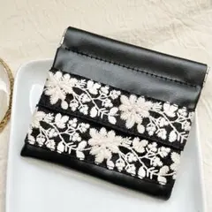 ハンドメイド インド刺繍リボンミニポーチ 黒