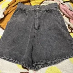 グレー デニム ショートパンツ