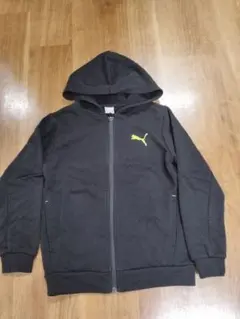 PUMA　プーマ　ジップアップパーカー　スウェット　黒　ブラック　140