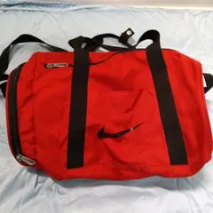 Nike ダッフルバッグ レッド スポーツバッグ　シューズケースのサムネイル