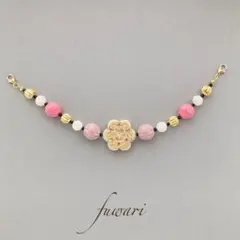 【ピンク】季節を纏う一輪花、ウッドパーツの大人ナチュラルな羽織紐