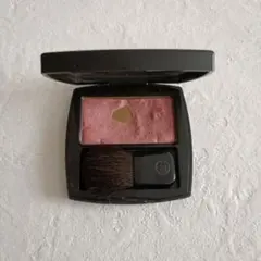 CHANEL IRRÉÉLE BLUSH 60 　シャネル　シルキーチークカラーのサムネイル