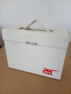 超激レア！アシックス・タイガー シューズケア用品BOX