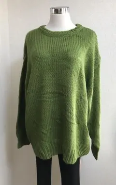 オーバーサイズ グリーン ニットセーター　ユニセックス