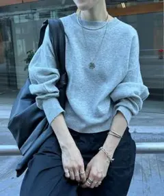 コラージュ　ガリャルダガランテ　クロップドスウェットニット