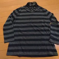 フリル付きハイネック長袖トップス