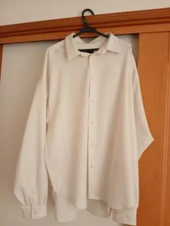 ホワイト Mサイズ 長袖シャツ