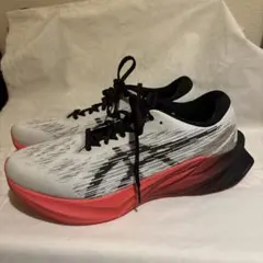 ASICS NOVABLAST3 ランニングシューズ ホワイト/ブラック/レッド