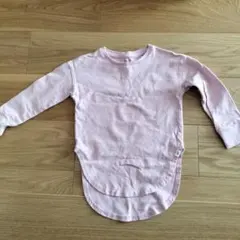 ピンク 長袖カットソー 裾ラウンドカット