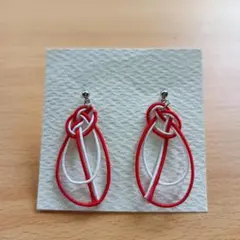 ハンドメイド 水引のピアス レッド・ホワイト系