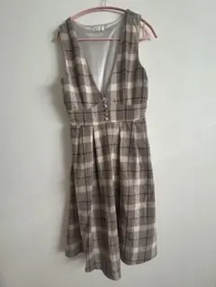 アクシーズファム　 チェック柄 Vネック フレアワンピース