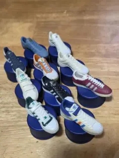 adidas ミニチュア スニーカー フィギュア 10種セットのサムネイル
