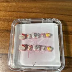 キティキャラクター型ネイルパーツ8個セット