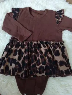 ロンパース　ブラウン　ヒョウ柄　フリル　80