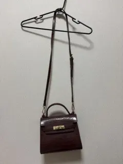 クロコダイル風ショルダーバッグ ダークブラウン
