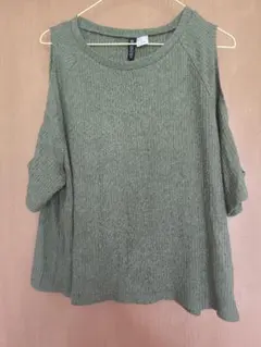 H&M オープンショルダー トップスのサムネイル