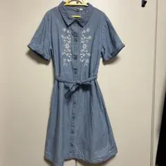 GAP キッズ　ライトデニム　ワンピース　140㎝ブルー　刺繍あり　【used】