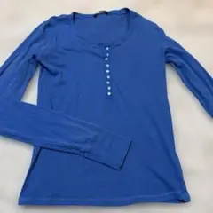 Brandy Melville ブルー 長袖 ヘンリーネック カットソー