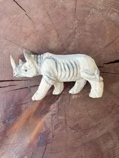 2026年最新】木彫りのサイの人気アイテム - メルカリ