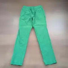 緑のストレートレッグカジュアルパンツのサムネイル