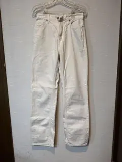 UNIQLO ユニクロ　ホワイトデニム ストレートパンツ　レディース