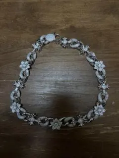 シルバーフラワー&クロスモチーフネックレス大幅値下げ中！！