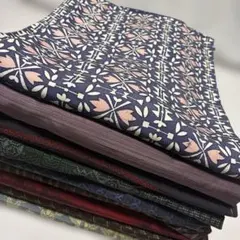 ま-20 着物　斬新な柄　素材色々　まとめ売り　9枚のサムネイル