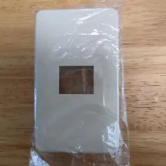 WN6801 スイッチカバー クリーム色　一つ未使用保管品