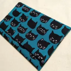 ハンドメイド　診察券も入る　お薬手帳ケース　アニマル柄　猫　黒ネコ　青緑