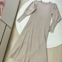 vis パフスリーブニットワンピ ボリューム袖