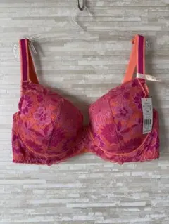 D80」トリンプ チャーミングラマー レトロポップ ブラジャー