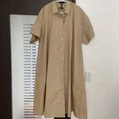 【週末セール中❗️】美品❣️niko and... ベージュ 半袖シャツワンピース
