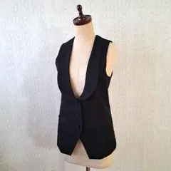 【LIME STONE】シンプル黒のジレ　ベスト