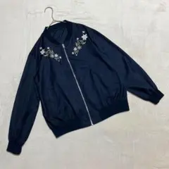 リシェグラマー ＊ 花柄刺繍 スカジャン ライトジャケット ネイビー Mのサムネイル