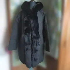 新品　ファー付きキルティングロングコート　ポリエステル