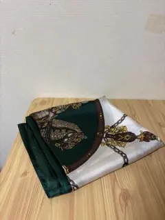 シルク　スカーフ　ヴィンテージ