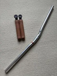 新品】NITTO FOR SHRED BAR 31.8mm/650 ブルーラグ - メルカリ