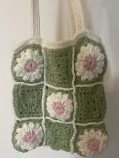 【ハンドメイド】グラニースクエア　お花モチーフ　トートバッグ　編み物
