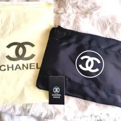 [ノベルティ]　CHANEL　中綿ナイロンポーチ　新品　タグ　袋付き