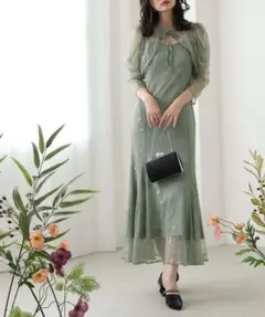 ボレロキャミワンピースレイヤード総レースパーティードレス 手首に切れ目あり