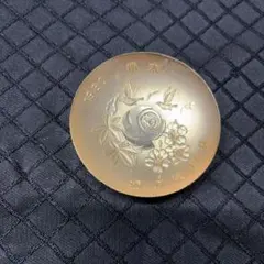 金属製 三つ葉の紋様 プレート - メルカリ