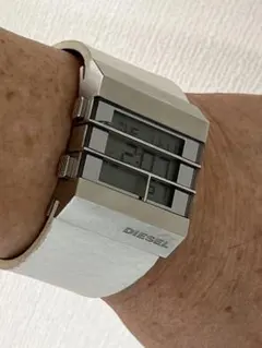 2025年最新】DIESEL メンズ 腕時計(デジタル)の人気アイテム - メルカリ