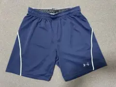 Under Armour ネイビー ハーフパンツ　160cm