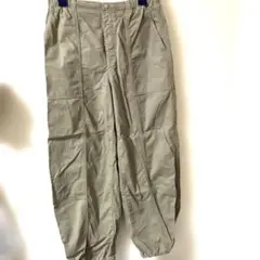GUコクーンジョガープルオンパンツ カーキ色 ゴムウエスト