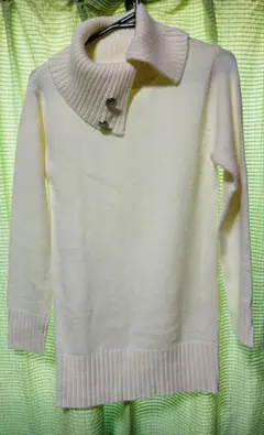 タートルネックニット　ホワイト　Lサイズ