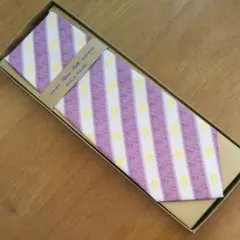 【更にお値下げ❗】ネクタイ 100％ SILK　新品　箱入保管品　タイシルク　象