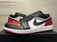 bred スニーカー