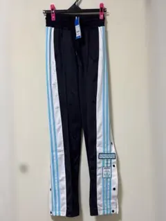 新品未使用　adidas アディブレイクトラックパンツ 希少カラーブラックブルー