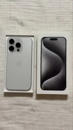 [超美品]iPhone 15pro ホワイトチタニウム256 GB SIMフリー