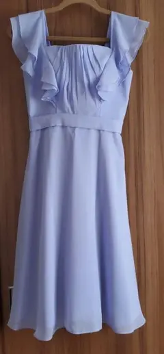 ラベンダー色 フリル袖 Aラインドレス　レディース